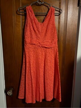 Roz & Ali Sleeveless Lace Midi Dress in Coral Orange